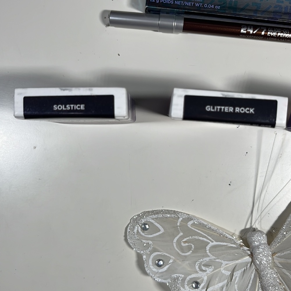 Urban decay, moon, dust shadows, and liner - Picture 3 of 4